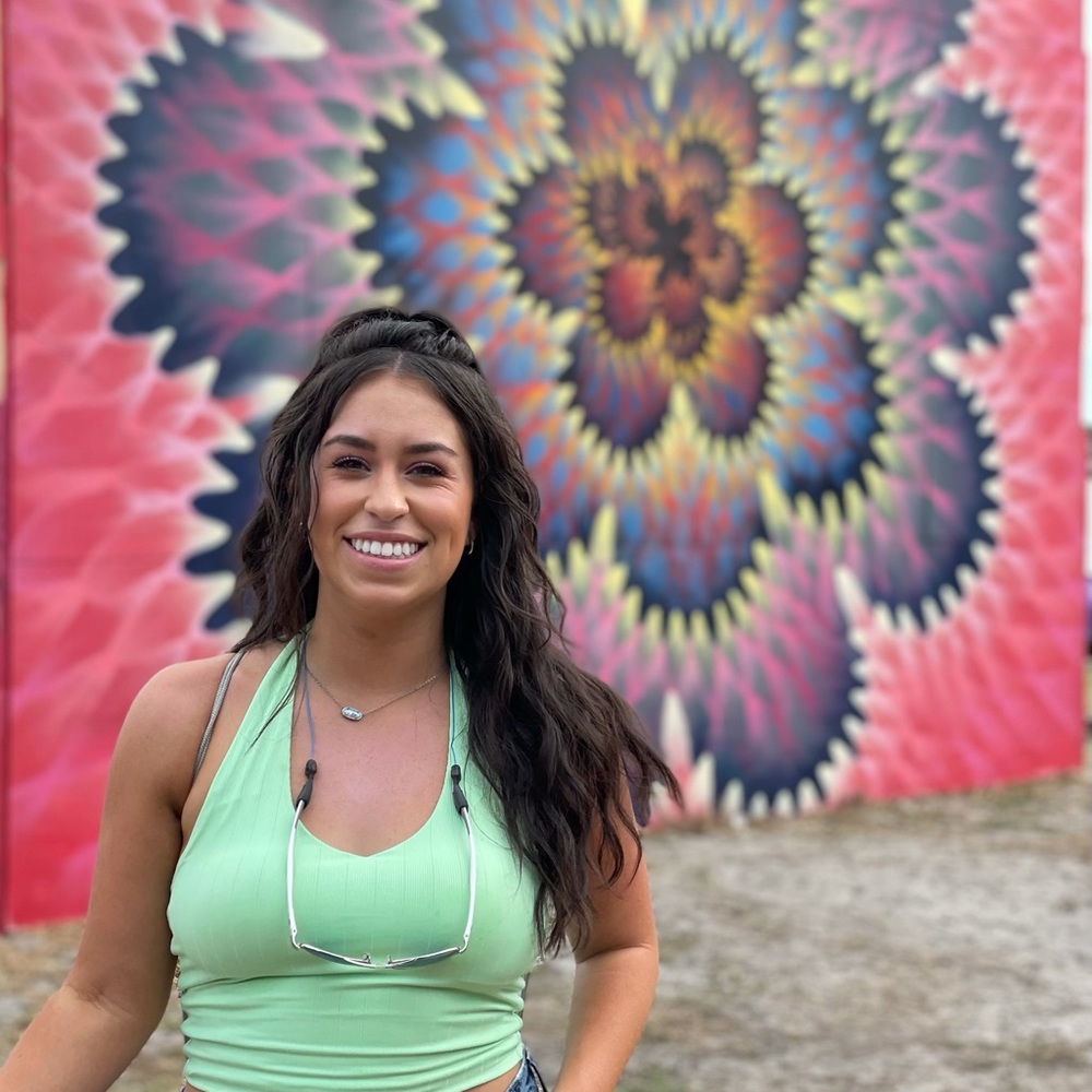 Meet your Posher, Alyssa